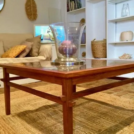 Appartement Petite Maison Mitoyenne Au Cœur De Tropez