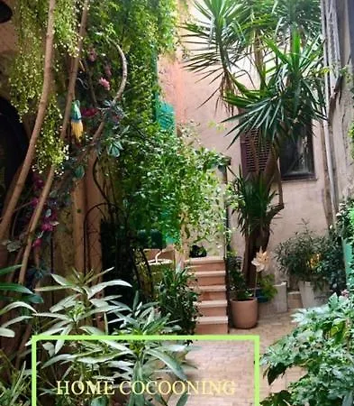 Appartement Petite Maison Mitoyenne Au Cœur De Tropez *