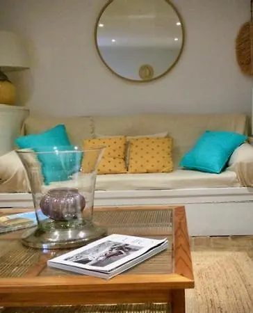 Appartement Petite Maison Mitoyenne Au Cœur De Tropez