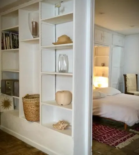 Petite Maison Mitoyenne Au Cœur De Tropez *