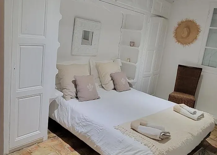 Petite Maison Mitoyenne Au Coeur De Tropez Appartamento *